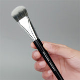 Makeup Brush with Lid, Fibrous Bristle Broom-shaped Foundation Brush Beauty Tools